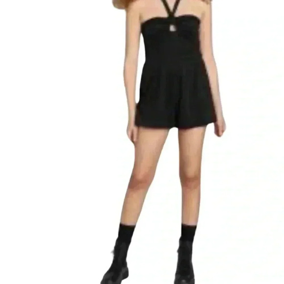 💜3/25 NWT Wild Fable Black Halter Romper Target Brand Size Medium - Picture 1 of 4